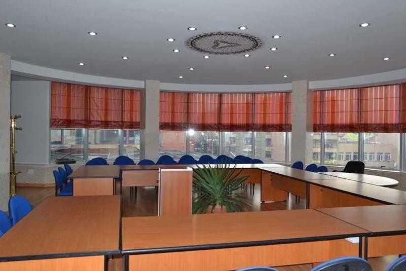 Hotel Kocibelli Pool & Spa Korce Extérieur photo