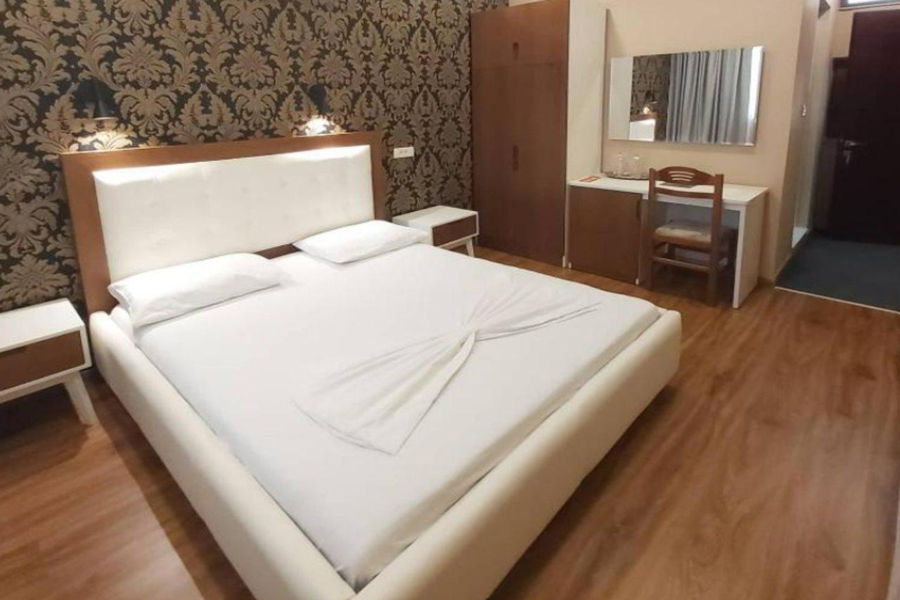 Hotel Kocibelli Pool & Spa Korce Extérieur photo