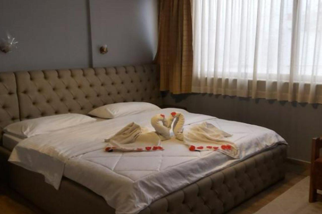 Hotel Kocibelli Pool & Spa Korce Extérieur photo