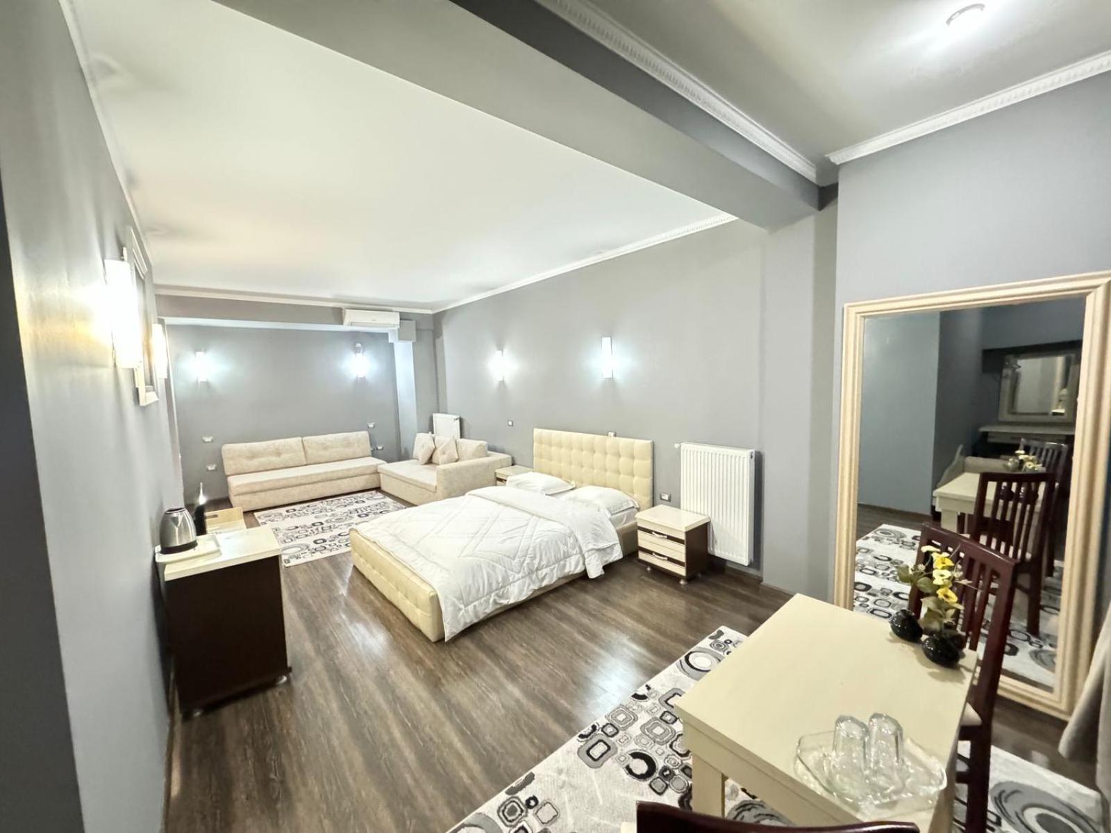 Hotel Kocibelli Pool & Spa Korce Extérieur photo