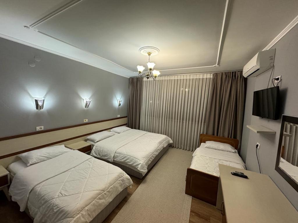 Hotel Kocibelli Pool & Spa Korce Extérieur photo