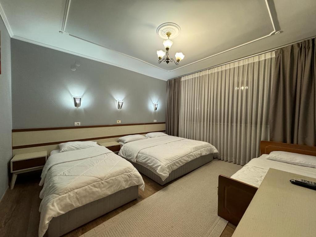 Hotel Kocibelli Pool & Spa Korce Extérieur photo