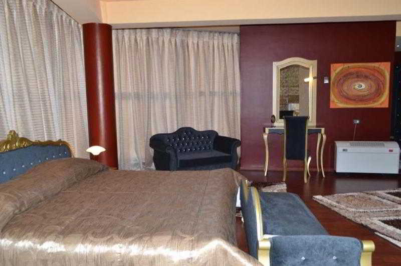Hotel Kocibelli Pool & Spa Korce Extérieur photo